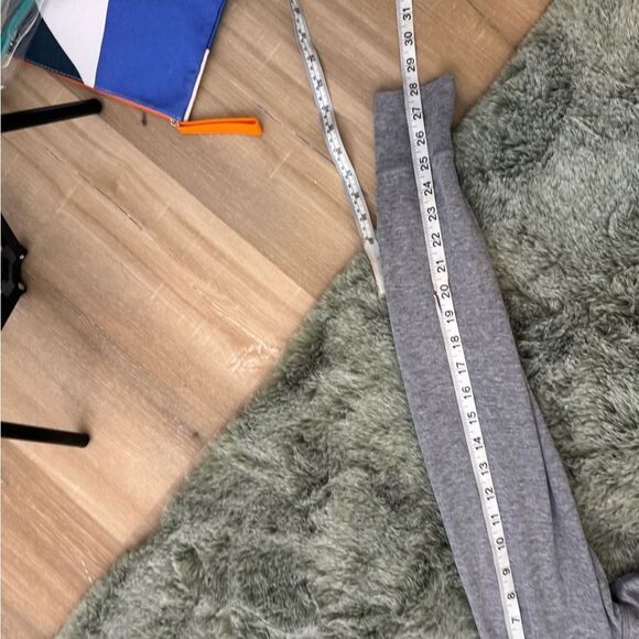 Lululemon Double Up Long Sleeve Reversible Turtleneck Gray - Picture 3 of 10